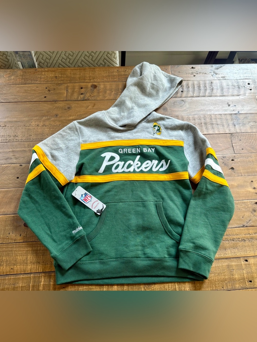 Mitchell & Ness NFL Green Bay Packers Youth Large (or womens Small) Hoodie NWT